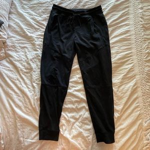 ✨5/25✨ american eagle joggers